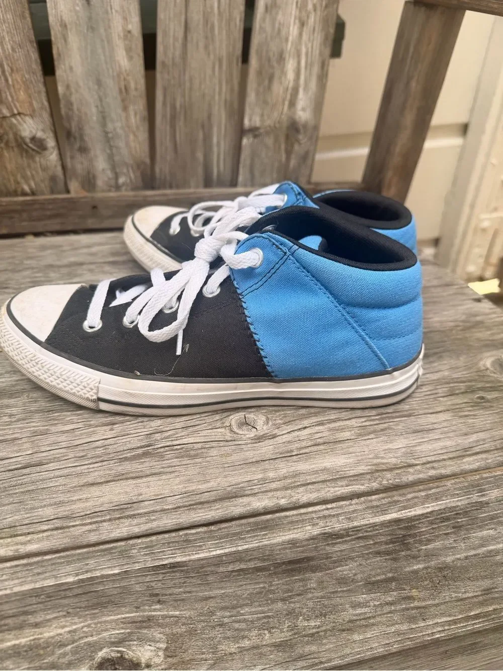 Converse Chuck Taylor Kids High-Top Canvas Sneakers in Blue and Black size 6.5
